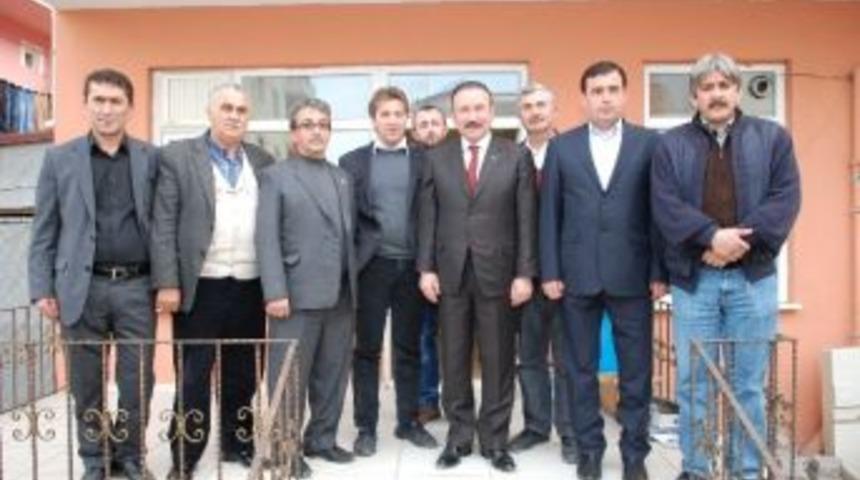 Başkan Doğan İzmit Muhtarlar Derneği'ni Ziyaret Etti