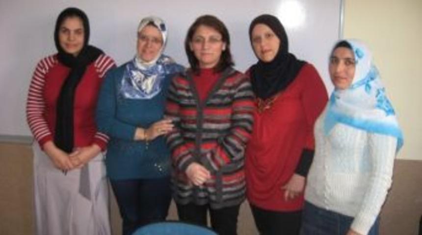 Burhaniye&rsquo;de Bayanlara Okuma Yazma Belgesi