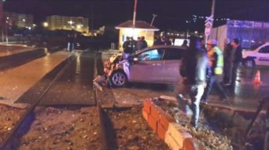 Afyonkarahisar&rsquo;da Trafik Kazası: 4 Yaralı