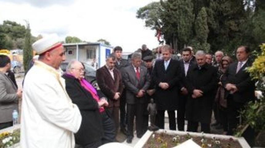 Binali Yıldırım: "izmirli Kendine Hizmet Edeni Unutmaz"