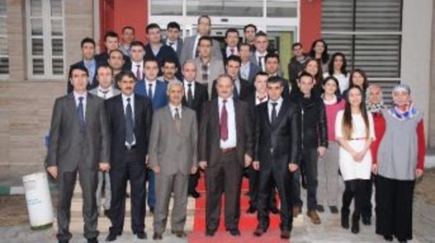 Iğdır &Uuml;niversitesi&rsquo;nde Aday Memurluğu Sona Eren 33 Memur İ&ccedil;in &ldquo;asalet T&ouml;reni&rdquo; D&uuml;zenlendi