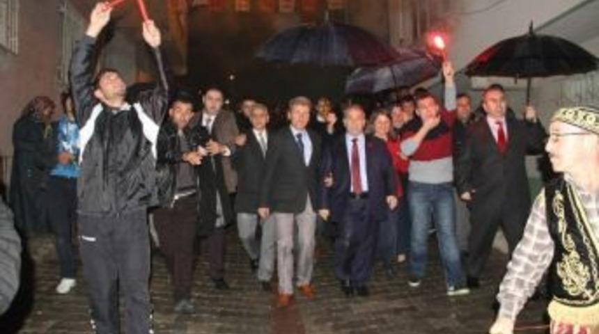 Demirtaş&rsquo;ın Mahalle Ziyaretleri