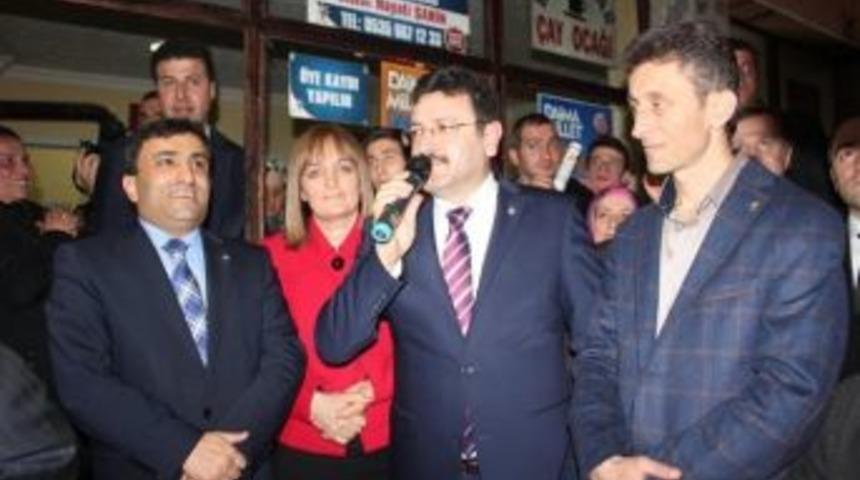 Ahmet Metin Gen&ccedil;, Se&ccedil;im B&uuml;rosu A&ccedil;ılışında Konuştu