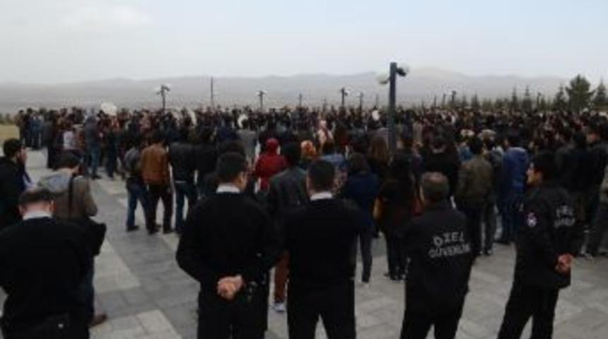 İn&ouml;n&uuml; &Uuml;niversitesi'nde 47 &Ouml;ğrenci G&ouml;zaltına Alındı