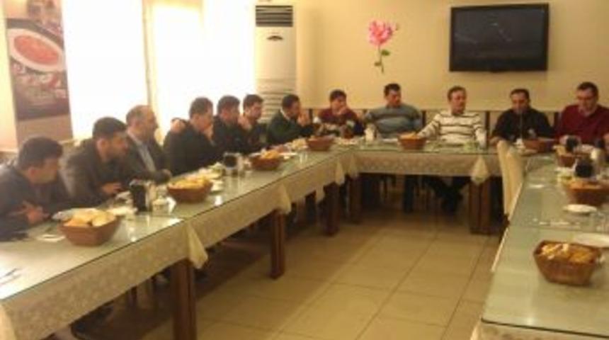 Alaplı İmam Hatip Lisesi mezunları kahvaltıda buluştu