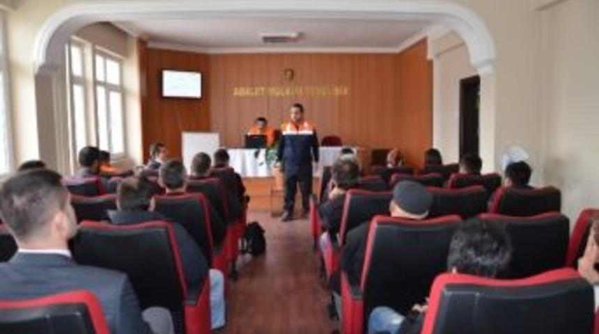 H&uuml;k&uuml;ml&uuml;lere &ldquo;afet&rdquo; Eğitimi