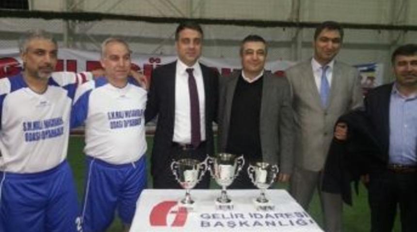 Vergi Memurları Sahada Kaybetti