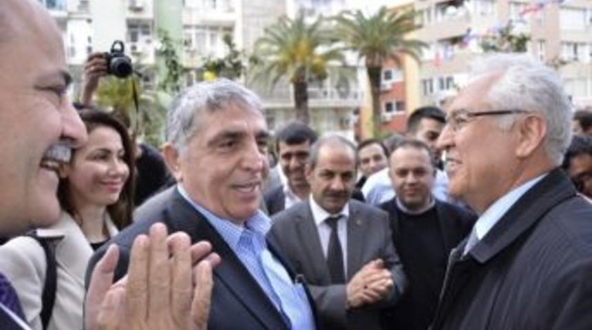 Karabağlar'da İmrendiren Siyaset