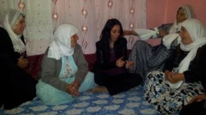 Ak Parti Şırnak İl Kadın Kolları Heyeti, Kapı Kapı Se&ccedil;im &Ccedil;alışması Yapıyor