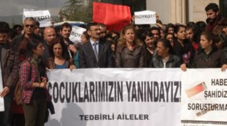 Me&uuml;'deki &Ouml;ğrenci Eylemi