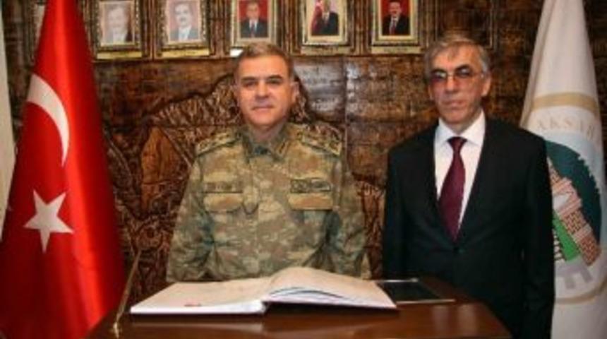 Jandarma Genel Komutanı Aksaray Valisi Şeref Ataklı&rsquo;yı Ziyaret Etti