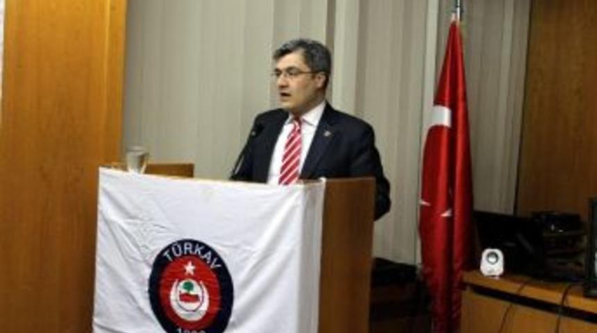 Aydın T&uuml;rkav&rsquo;dan Hocalı Katliamı Konferansı