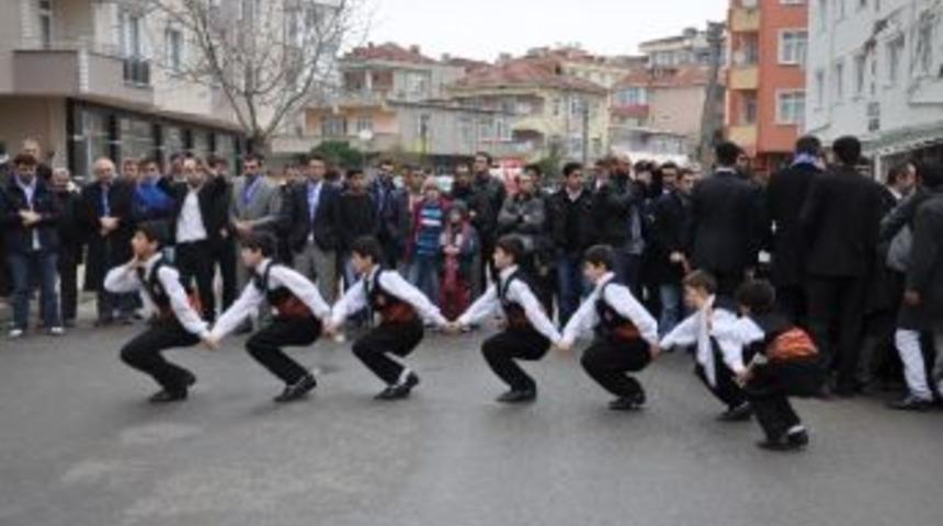 Gen&ccedil; Erzurumlular &Ccedil;erkezk&ouml;y'de Dernek Kurdu
