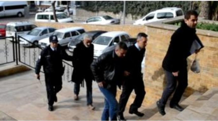 Oto Hırsızları Yakalandı