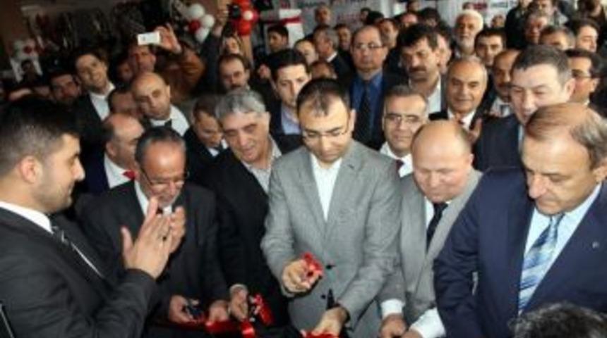 Esider Siyasileri Ve İş Adamlarını Bir Araya Getirdi
