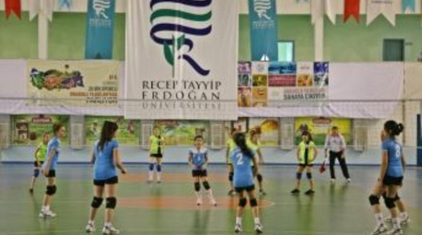 Ana Lig Voleybol Grup M&uuml;sabakaları Son Buldu