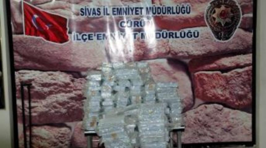 Sivas&rsquo;ta 106 Kilo Uyuşturucu Ele Ge&ccedil;irildi