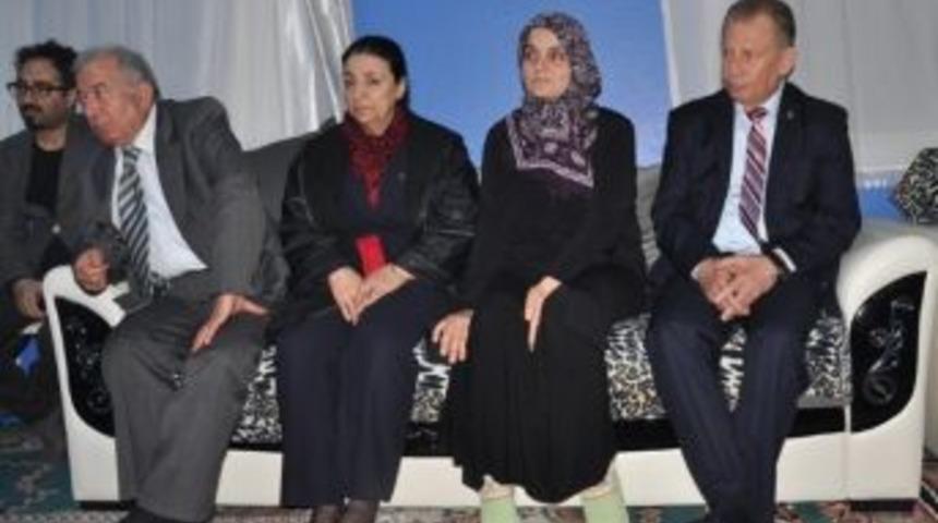 Aslan, Seyithan'ın Ailesinin Acısını Paylaştı