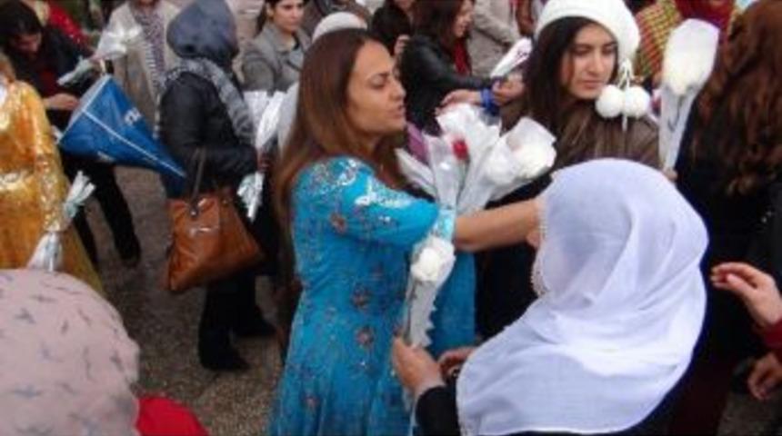Silvan'da 8 Mart D&uuml;nya Kadınlar G&uuml;n&uuml; Etkinliği