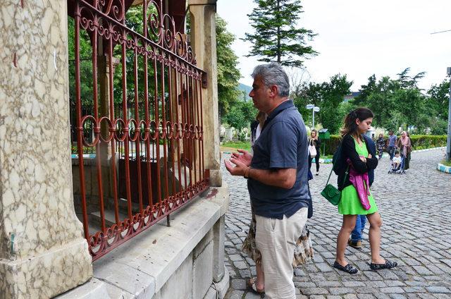 'Dünyanın ortası'na ziyaretçi akını