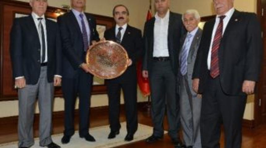 Şanlıurfalılar&rsquo;dan Vali Coş&rsquo;a Ziyaret