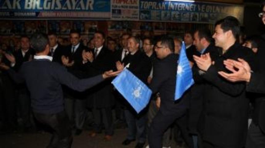 Şahinbey&rsquo;de Halaylar Eşliğinde Se&ccedil;im B&uuml;rosu A&ccedil;ıldı