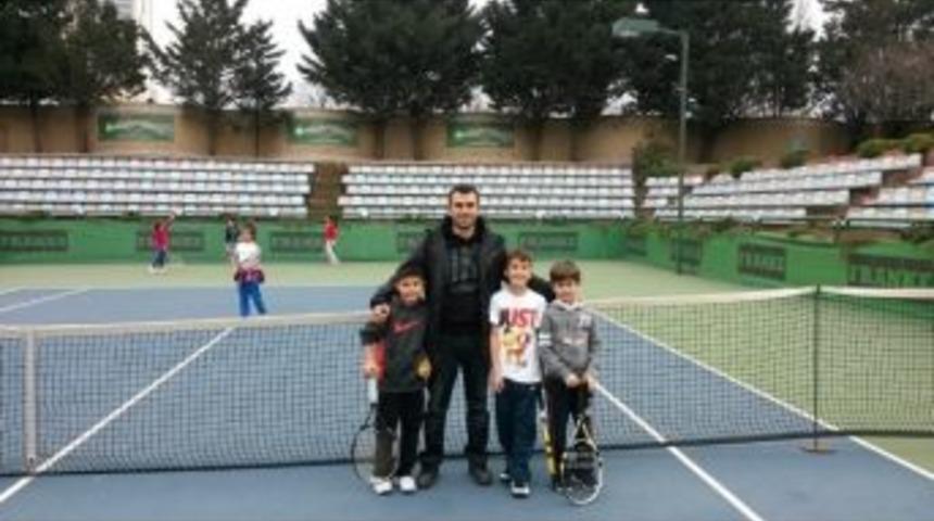 Tenis&ccedil;iler Deneyim Kazandı