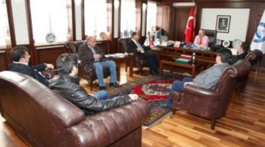 Akm&uuml;b&rsquo;den Rekt&ouml;r Acar&rsquo;a Ziyaret