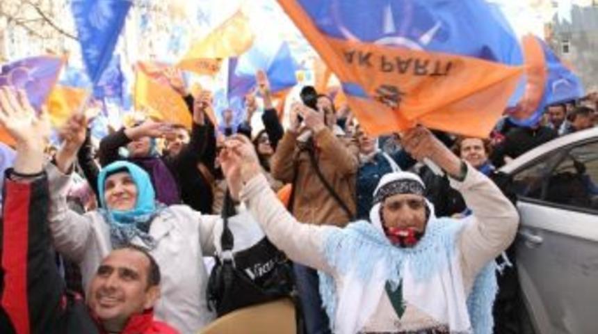 Emrullah İşler&rsquo;den &lsquo;&ccedil;ete&rsquo; Benzetmesi