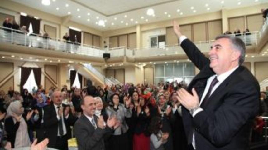 Başkan To&ccedil;oğlu; &ldquo;sakaryapark B&ouml;lgenin Cazibe Merkezi Olacak&rdquo;