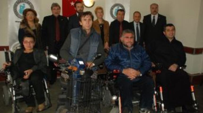 Sakatlar Derneği'nden Mavi Kapak Kampanyası Destek&ccedil;ilerine Teşekk&uuml;r