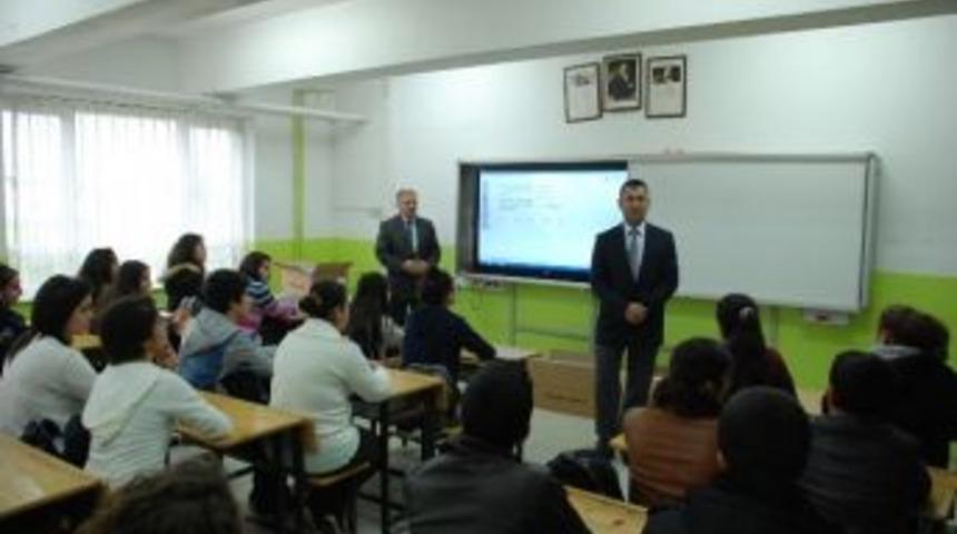 Didim&rsquo;de Liseliler Tabletlerine Kavuştu