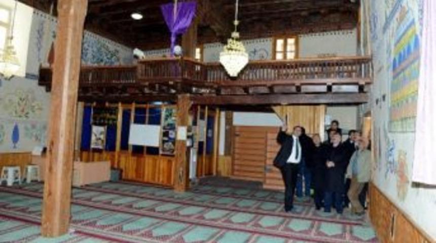 Konya&rsquo;nın Tamamında Tarihi Eserlere Sahip &Ccedil;ıkılacak