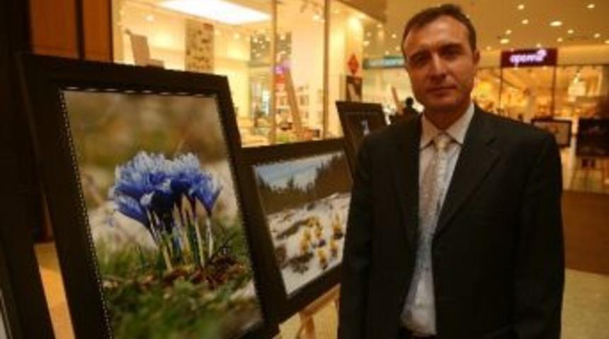 &Ccedil;i&ccedil;eklerle Aileyi Anlattı