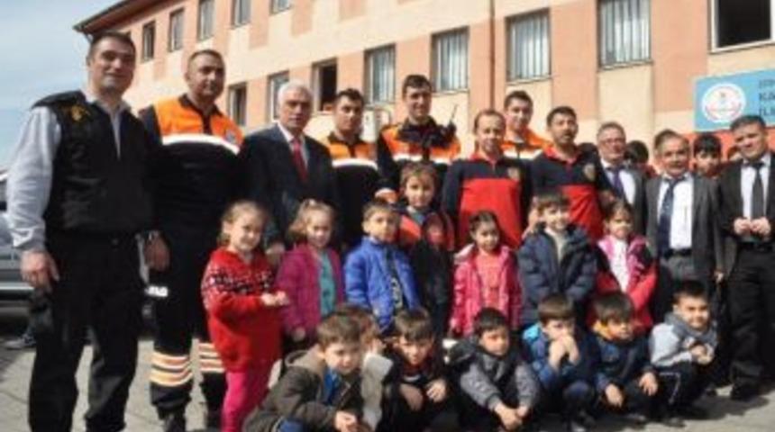 Deprem Tatbikatı Ger&ccedil;eği Aratmadı