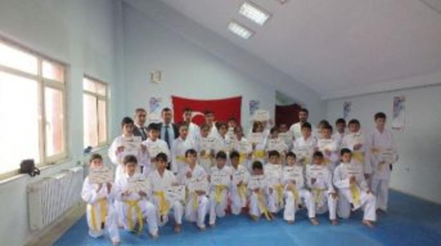 Karate Kursu Sertifika T&ouml;reni