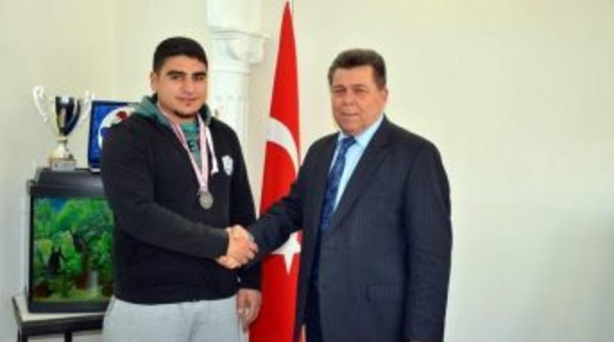 Atletizm &Ccedil;eki&ccedil; Atmada Aydınlı Yunus T&uuml;rkiye 2.'si Oldu