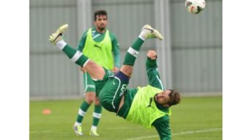 Bursaspor, Kardemir Karab&uuml;kspor Ma&ccedil;ı Hazırlıklarını S&uuml;r&uuml;yor