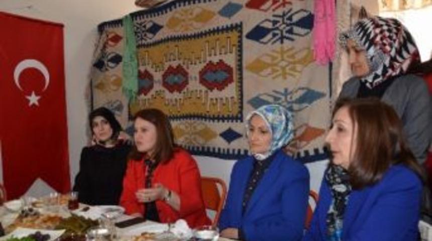 Tokat&rsquo;ta Kadınlar Bir Araya Geldi