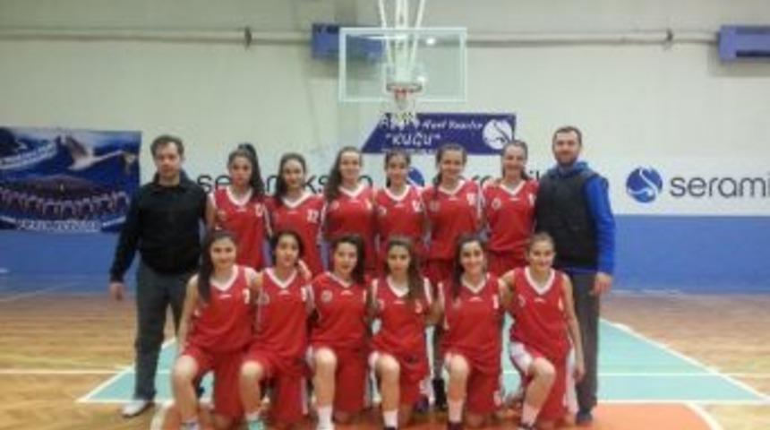 Yıldız Bayan Basketbolcular Namağlup Şampiyon