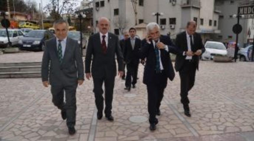 Vali Alimoğlu İl &Ouml;zel İdareyi Ziyaret Etti