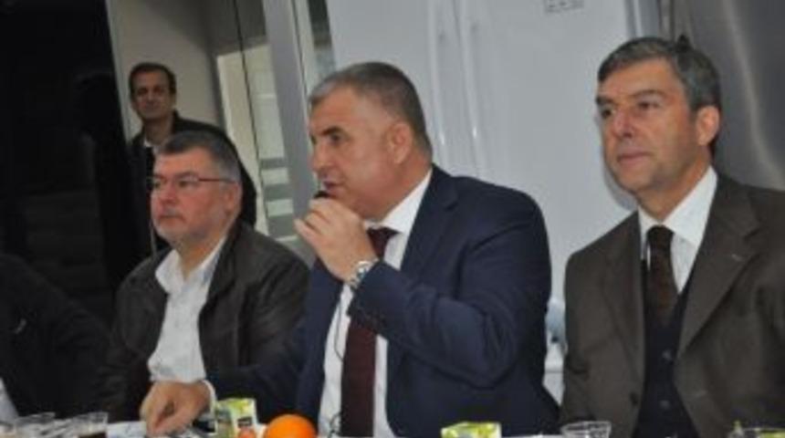 Ak Parti Adayı Bulut, M&uuml;teahhitlerle Bir Araya Geldi