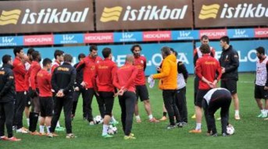 Galatasaray, Akhisar Belediyespor Ma&ccedil;ı Hazırlıklarını S&uuml;rd&uuml;rd&uuml;