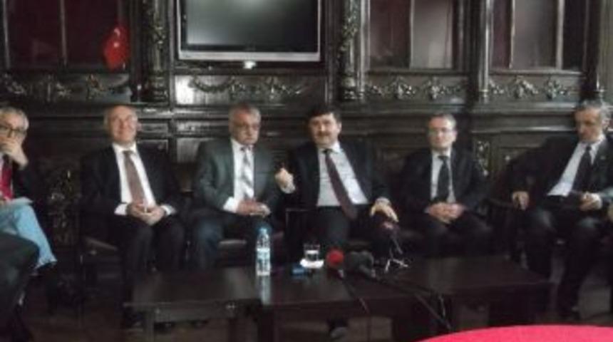 Vali &Ouml;z: "trabzonspor - Fenerbah&ccedil;e Ma&ccedil;ında Tedbirler Almamız Gerekiyor"