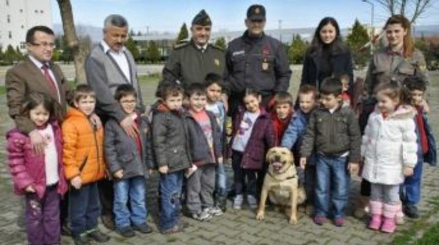 Minik &Ouml;ğrencilerden Jandarmaya Ziyaret