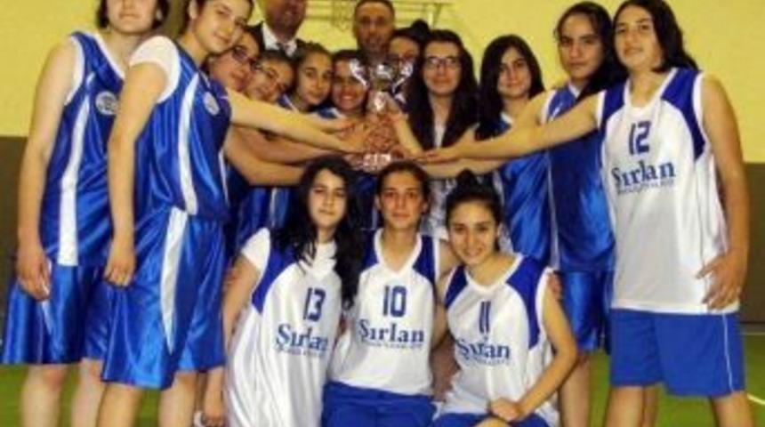 Yıldız Kızlarda Şampiyon İsabeyli Şırlanspor