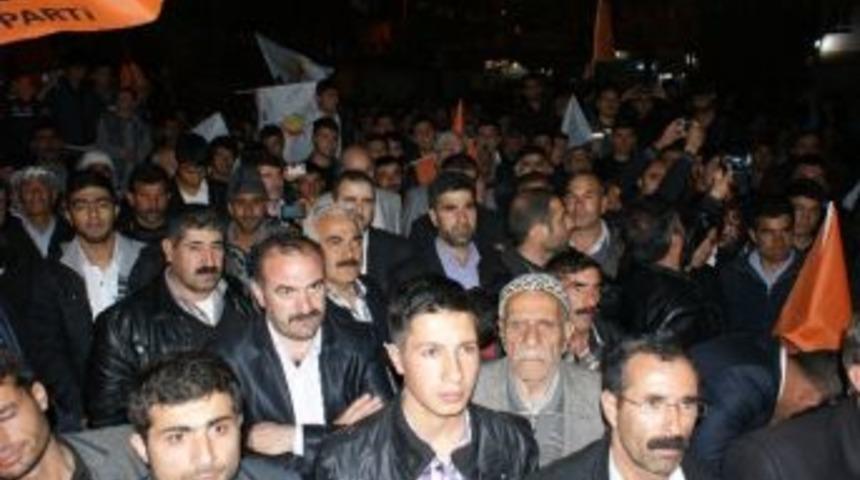 Ak Parti Diyarbakır Milletvekili Mine L&ouml;k Beyaz'dan Akdağ'a Destek Ziyareti