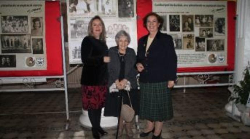 İzikad&rsquo;dan "cumhuriyeti Taşıyan Kadınlar" Fotoğraf Sergisi