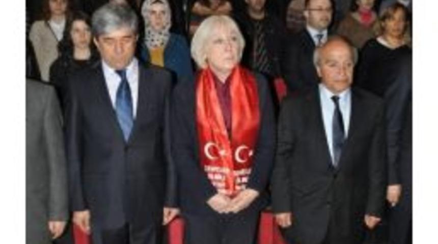 Banu Avar Kayseri'de 'milli İrade' Konferansı Verdi