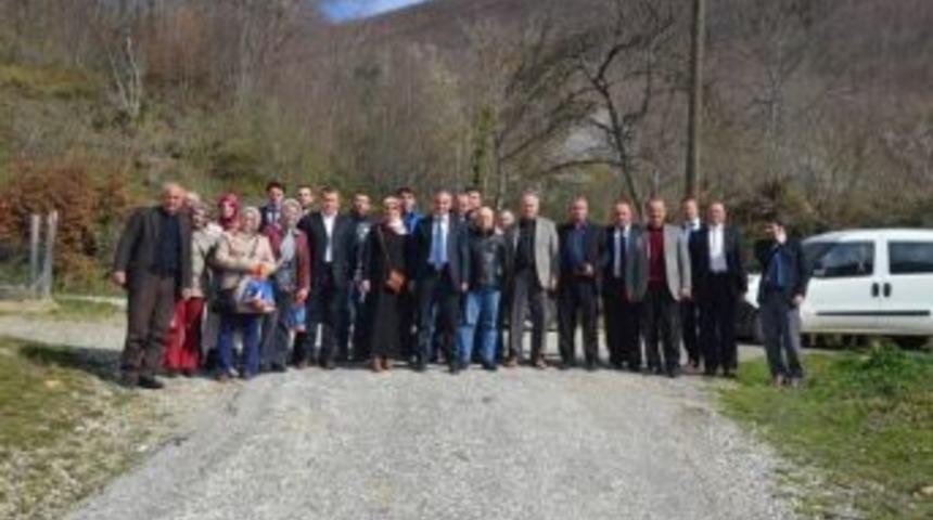 Dr. Aydın Yılmazer K&ouml;yleri Ziyaret Etti